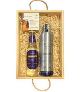 Box Gin Tonic Premium: Gin Aconcagua Handcrafted + Annika Dry Tonic en Bandeja de Madera