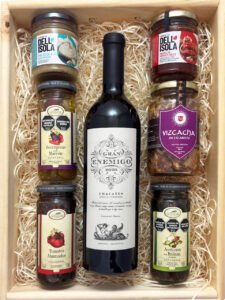 Box Masterpiece: Vino Gran Enemigo + Selección Gourmet de Caza & Autor